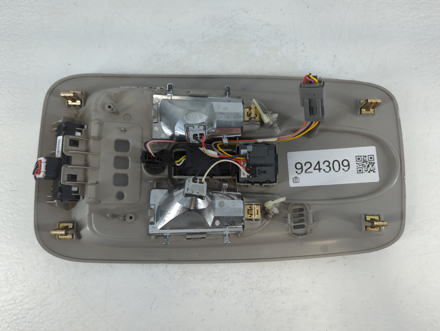 2017 Chevrolet Equinox Overhead Roof Console - Oemusedautoparts1.com