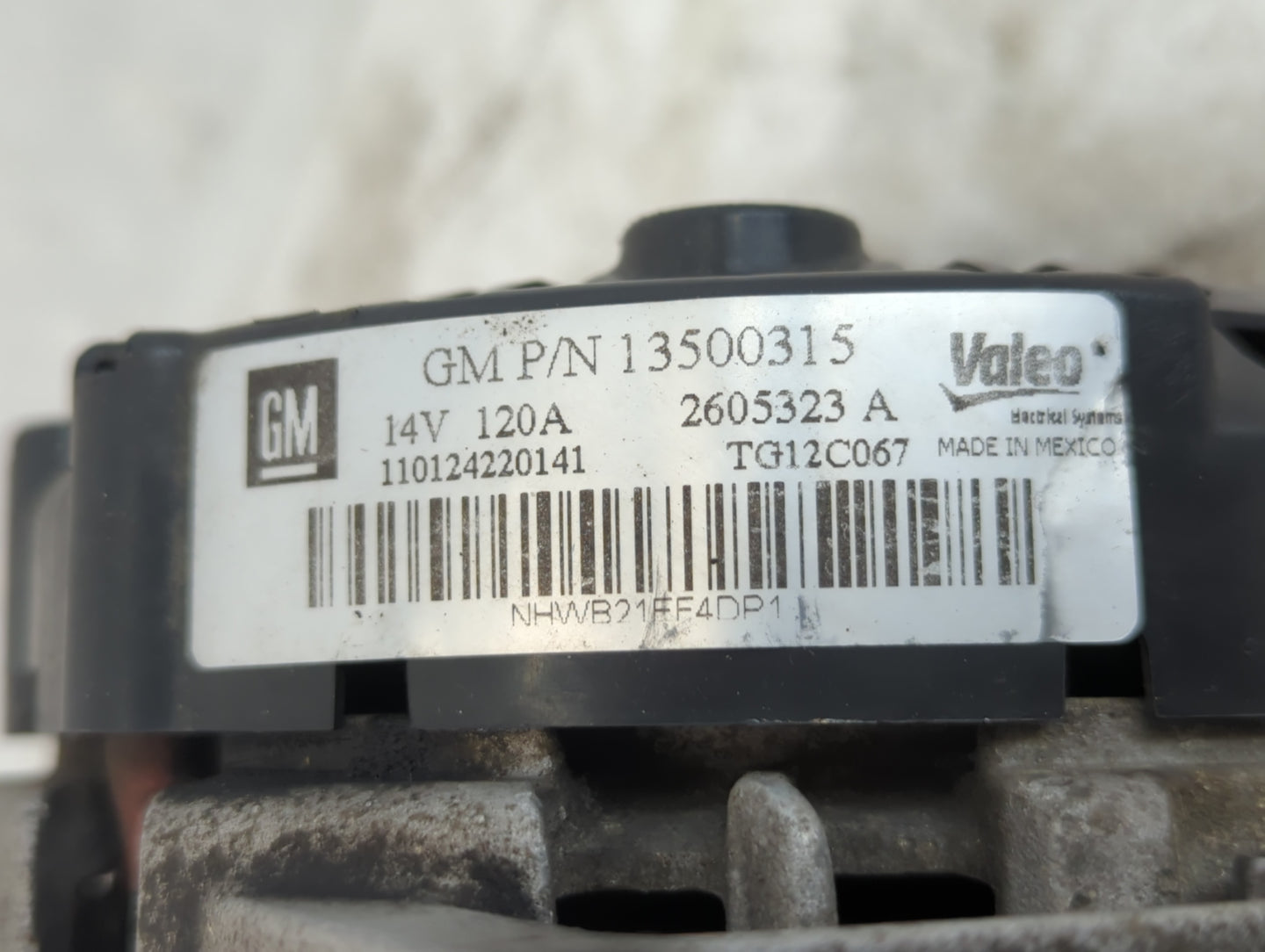2010-2017 Chevrolet Equinox Alternator Replacement Generator Charging Assembly Engine OEM P/N:13500315 Fits OEM Used Auto Pa