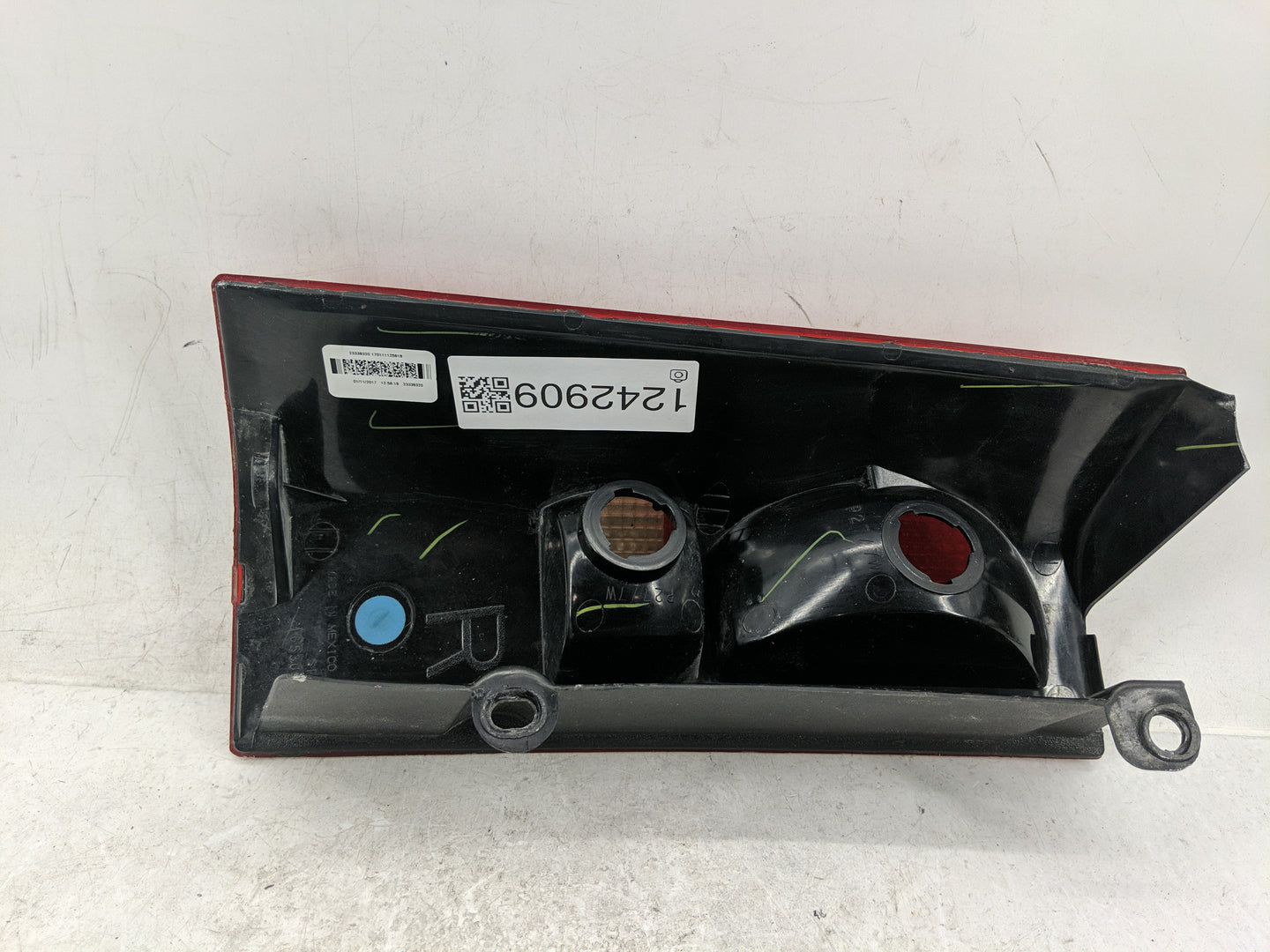 2017 Chevrolet Express 2500 Tail Light Assembly Driver Left OEM Fits OEM Used Auto Parts - Oemusedautoparts1.com