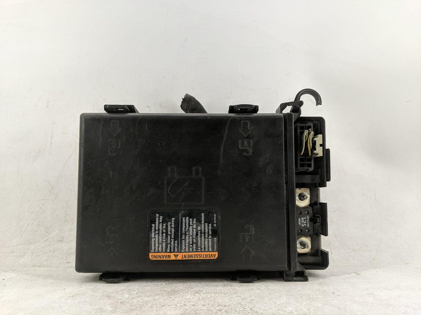 2017 Chevrolet Express 2500 Fusebox Fuse Box Panel Relay Module Fits OEM Used Auto Parts - Oemusedautoparts1.com