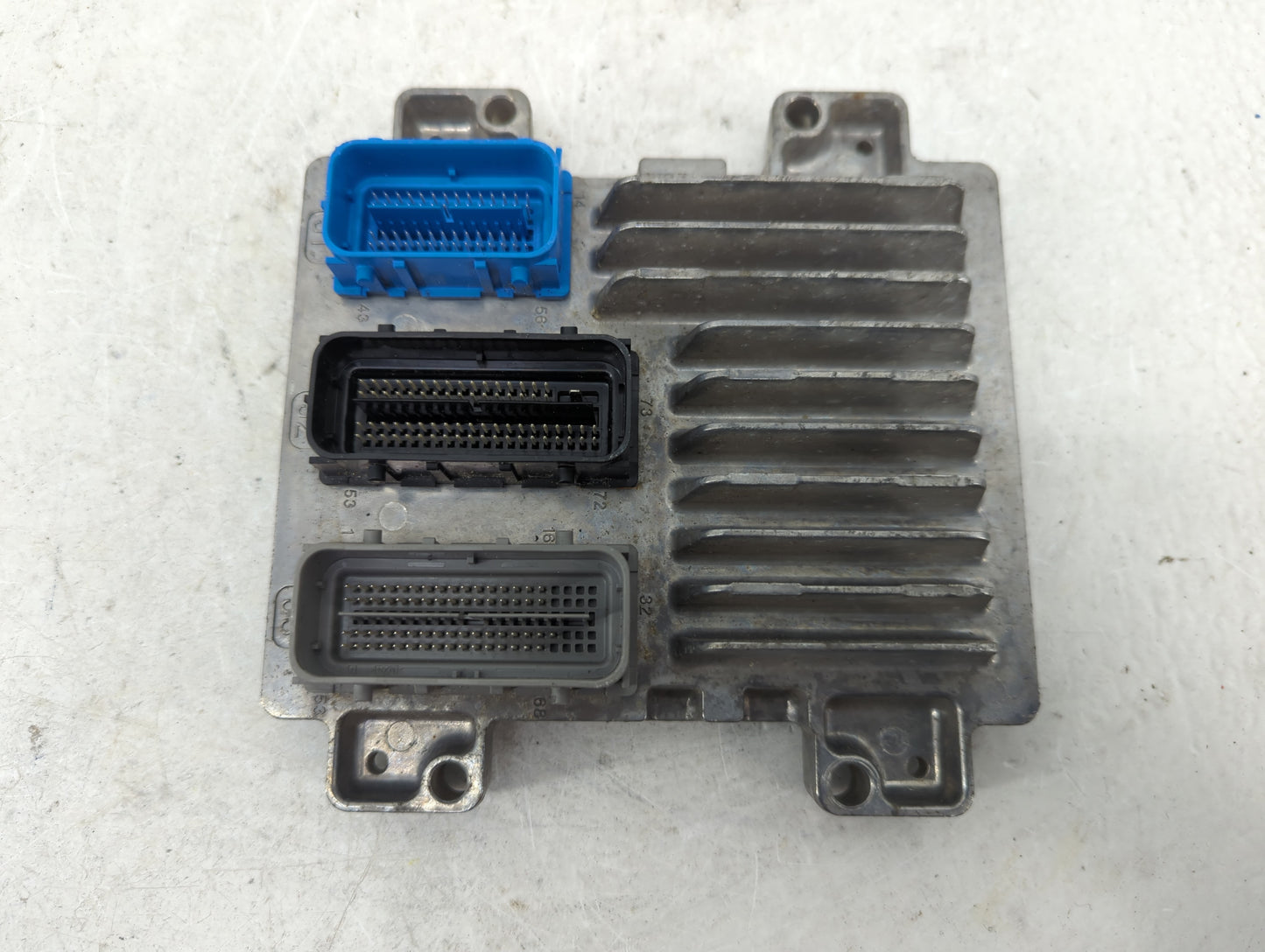 2017-2020 Chevrolet Express 2500 PCM Engine Control Computer ECU ECM PCU OEM P/N:12677671 Fits Fits 2017 2018 2019 2020 2021