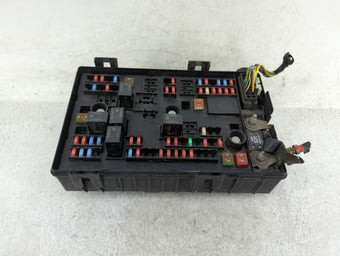 compare product 2017 Chevrolet Express 2500 Fusebox Fuse Box Panel Relay Module P/N:84084772 Fits OEM Used Auto Parts