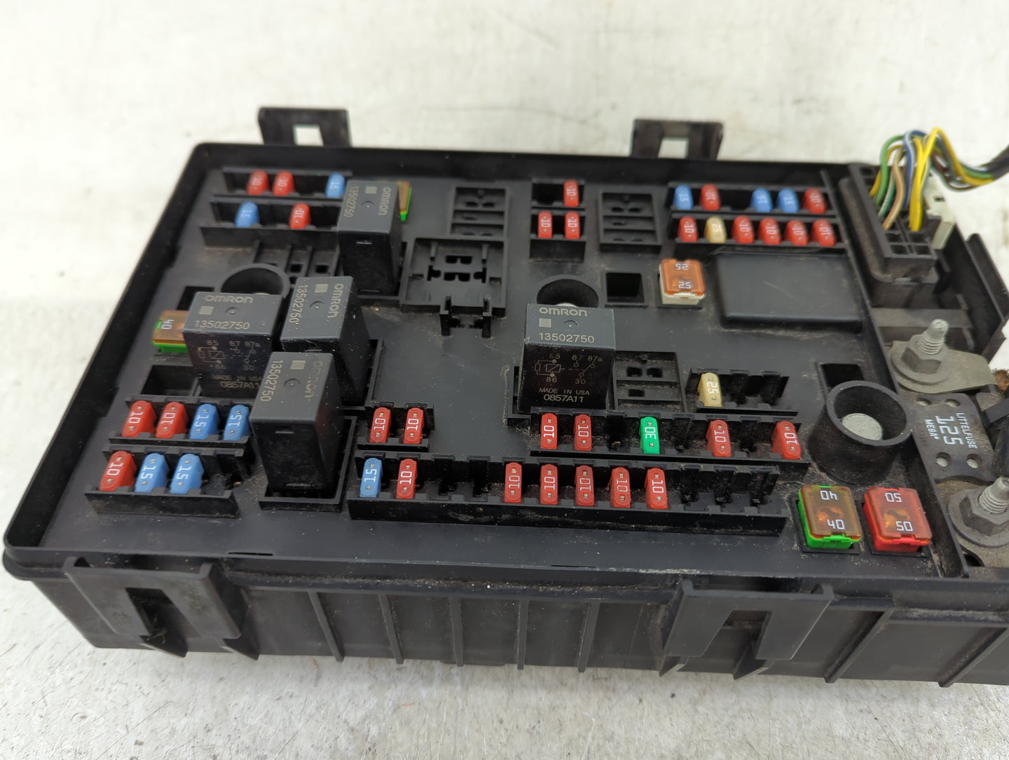 2017 Chevrolet Express 2500 Fusebox Fuse Box Panel Relay Module P/N:84084772 Fits OEM Used Auto Parts - Oemusedautoparts1.co