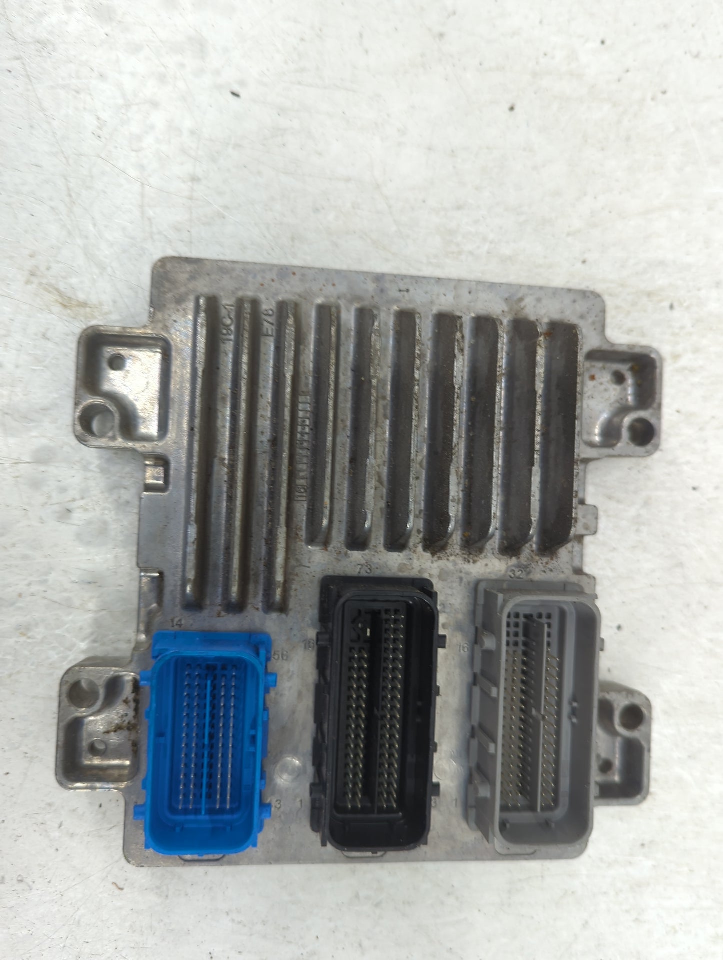2017-2020 Chevrolet Express 2500 PCM Engine Control Computer ECU ECM PCU OEM P/N:12677671 Fits Fits 2017 2018 2019 2020 2021