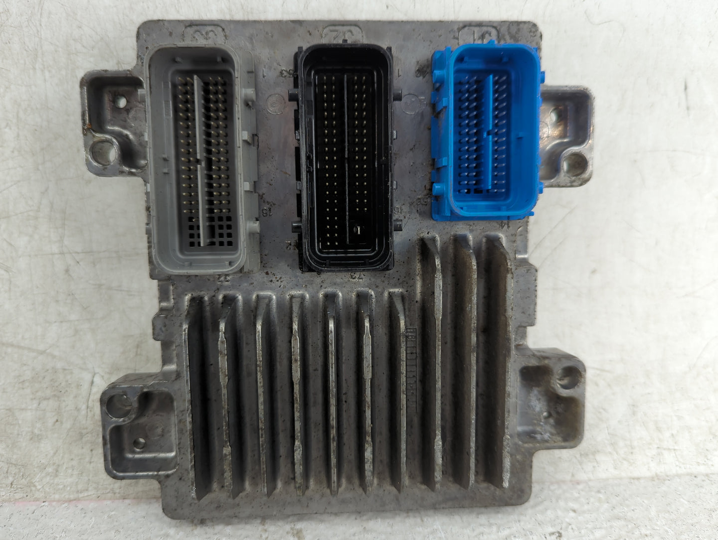 2017-2020 Chevrolet Express 2500 PCM Engine Control Computer ECU ECM PCU OEM P/N:12677671, 12668986 Fits OEM Used Auto Parts