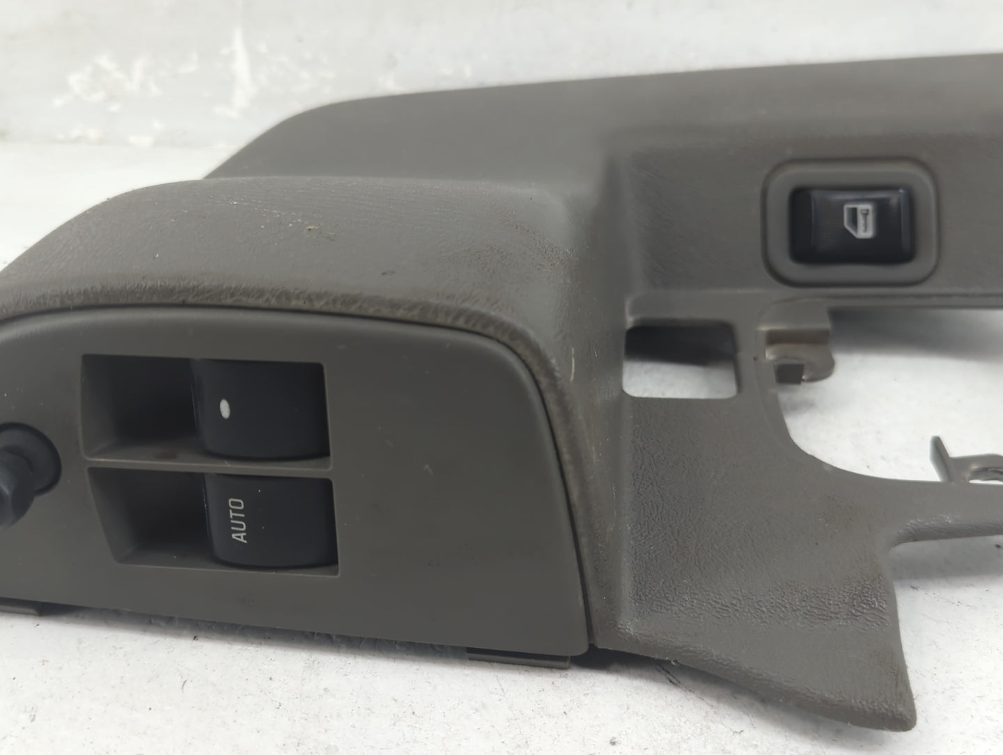 2008-2021 Chevrolet Express 2500 Master Power Window Switch Replacement Driver Side Left P/N:84074346 183126556 Fits OEM Use