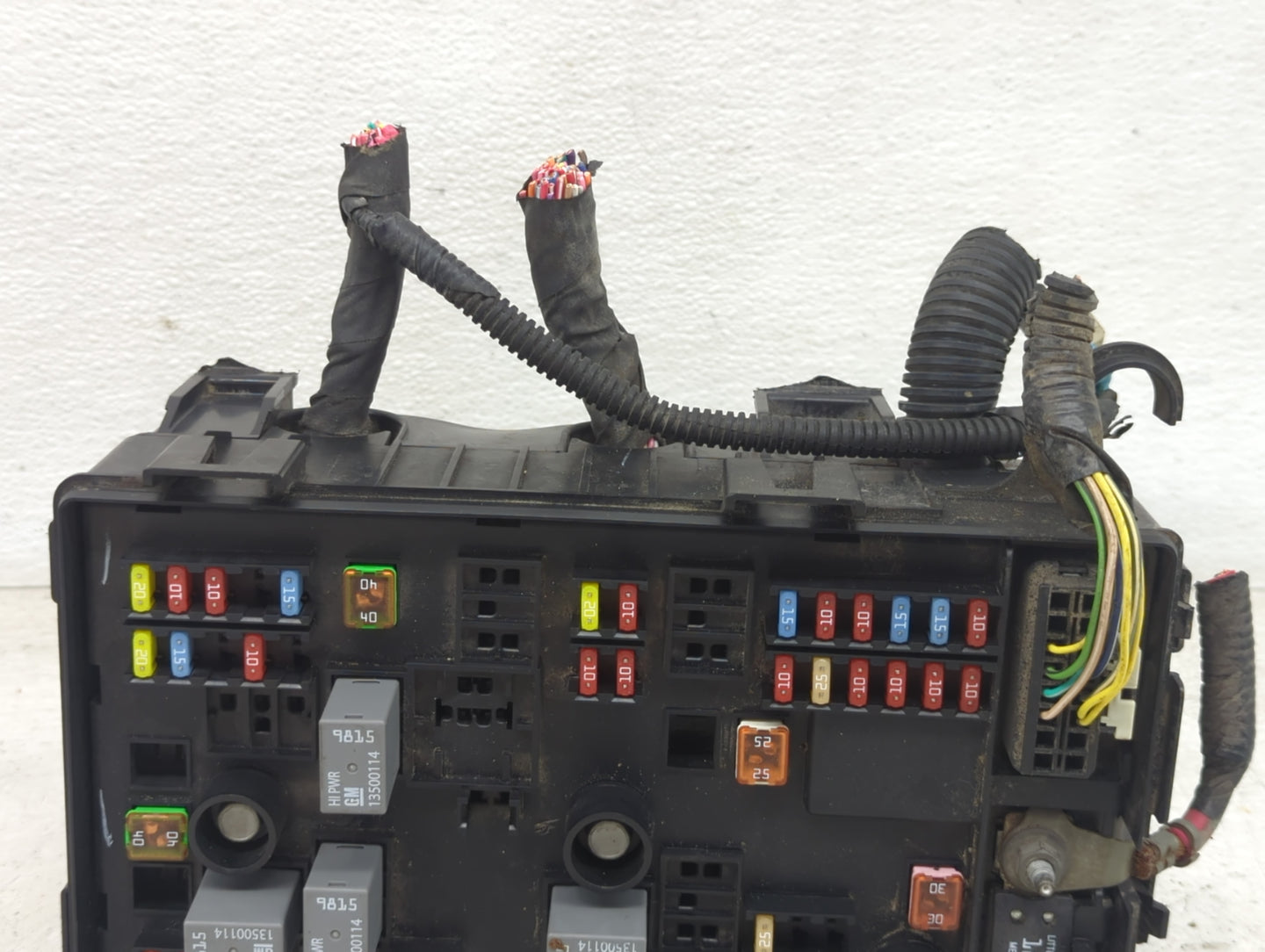 2017 Chevrolet Express 2500 Fusebox Fuse Box Panel Relay Module P/N:13500114 Fits OEM Used Auto Parts - Oemusedautoparts1.co