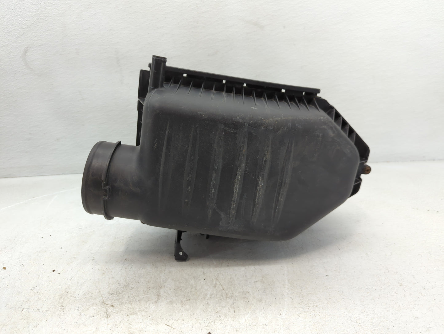 2017 Chevrolet G30 Air Cleaner Intake-duct Hose Tube - Oemusedautoparts1.com