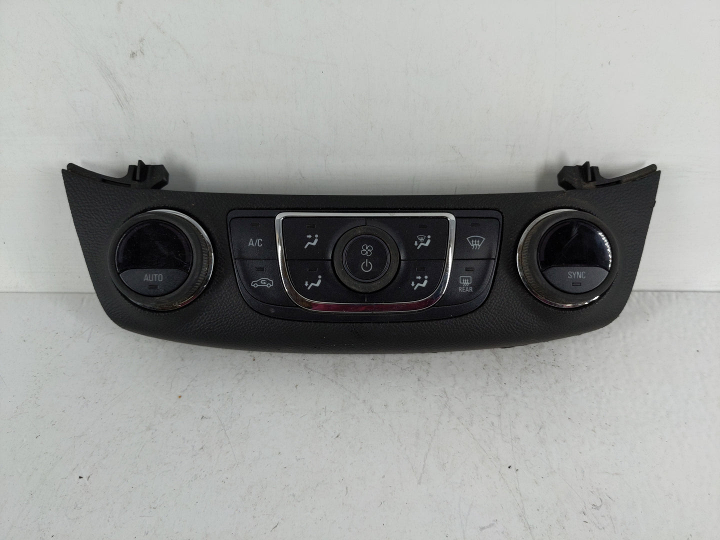 2014-2020 Chevrolet Impala Climate Control Module Temperature AC/Heater Replacement P/N:000235226 23453509 Fits OEM Used Aut