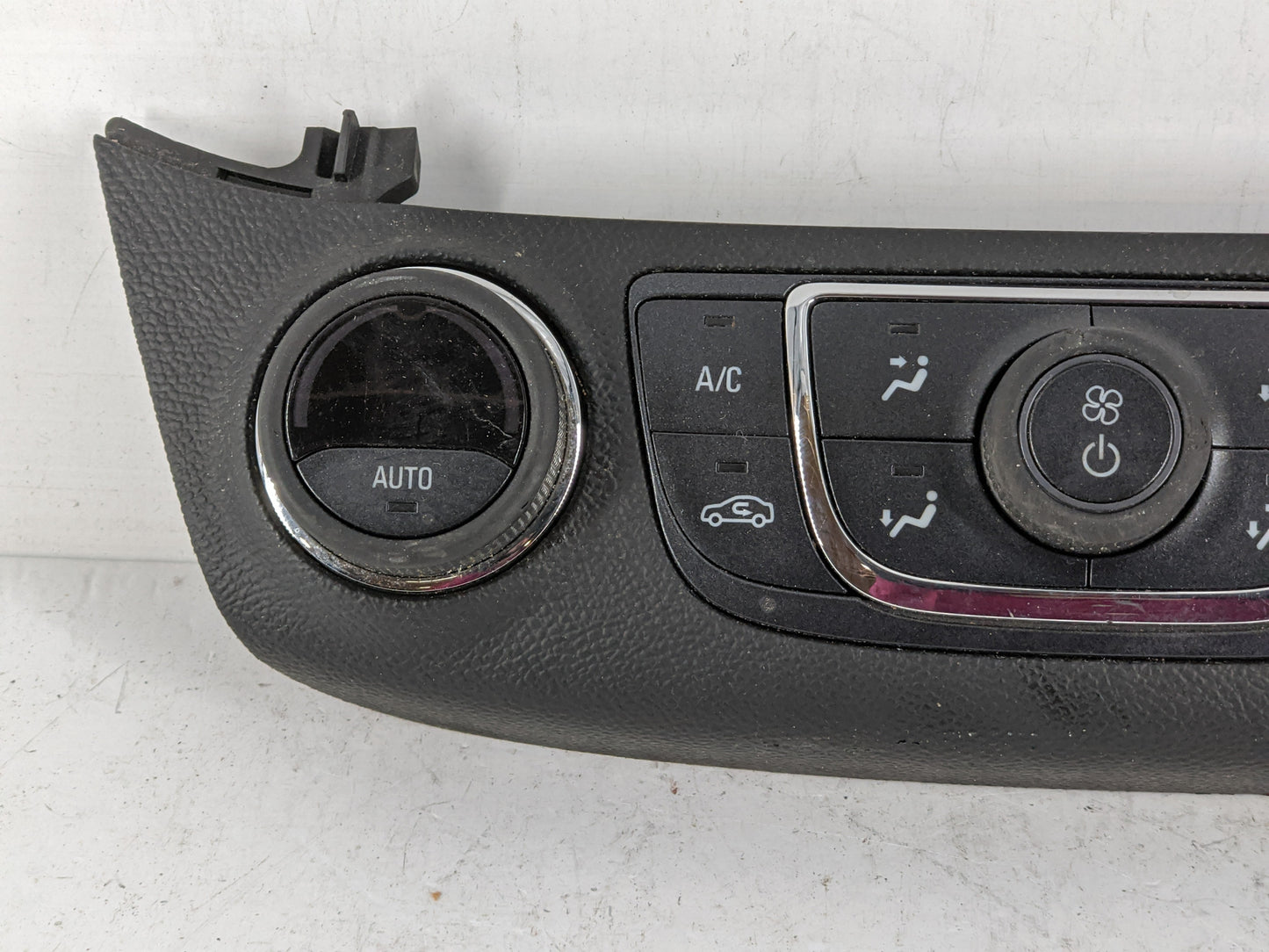 2014-2020 Chevrolet Impala Climate Control Module Temperature AC/Heater Replacement P/N:000235226 23453509 Fits OEM Used Aut