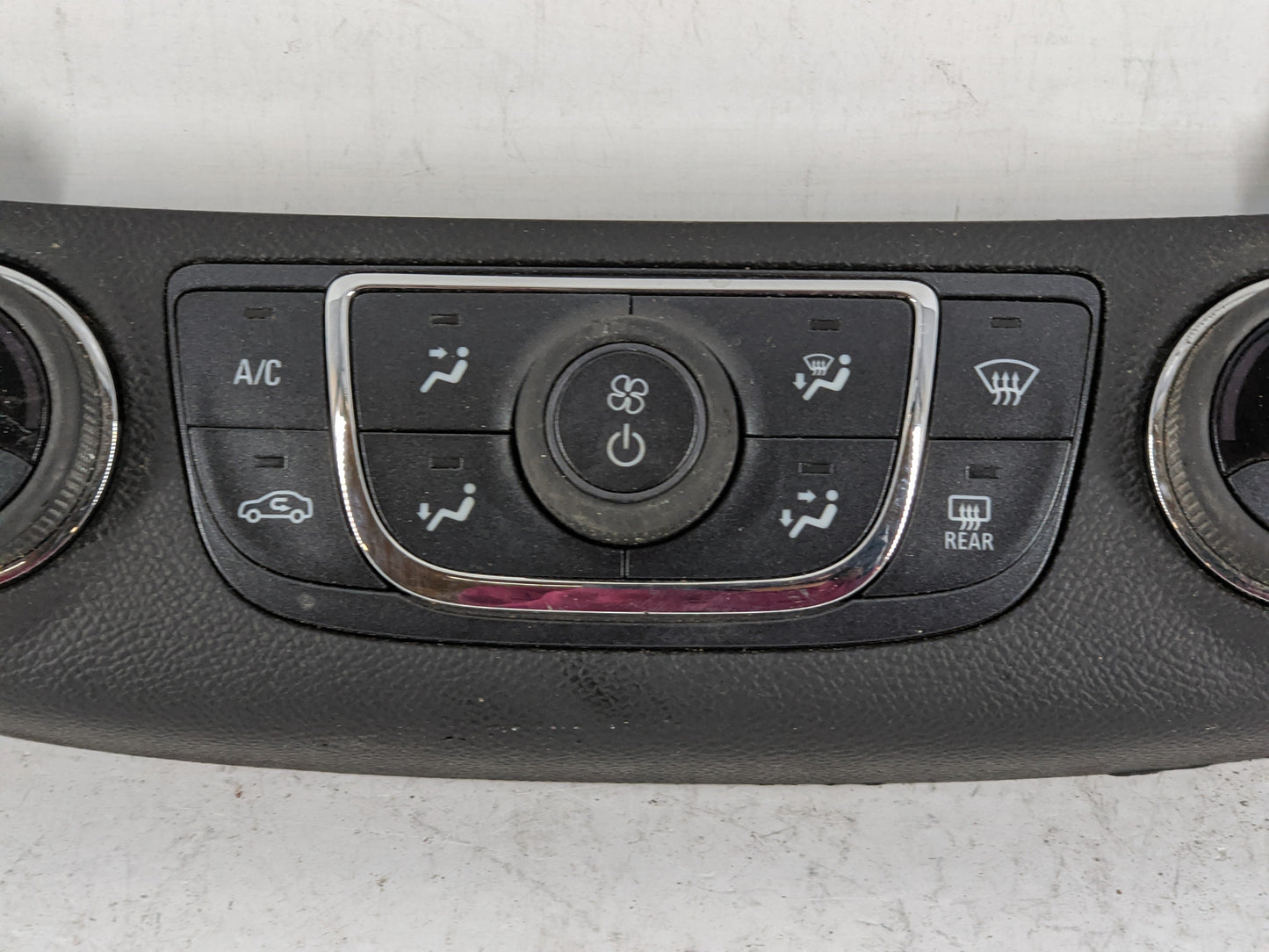2014-2020 Chevrolet Impala Climate Control Module Temperature AC/Heater Replacement P/N:000235226 23453509 Fits OEM Used Aut