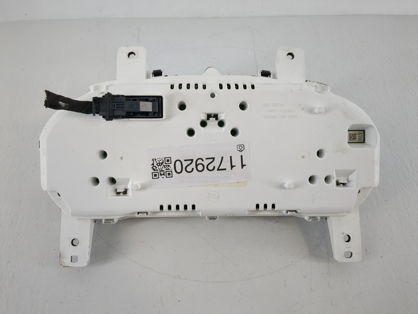 2017-2020 Chevrolet Impala Instrument Cluster Speedometer Gauges P/N:84037517 Fits Fits 2017 2018 2019 2020 OEM Used Auto Pa