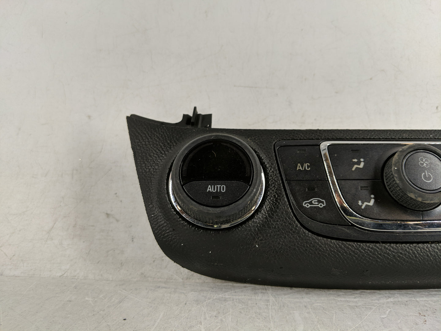 2014-2020 Chevrolet Impala Climate Control Module Temperature AC/Heater Replacement P/N:23453509 Fits OEM Used Auto Parts - 