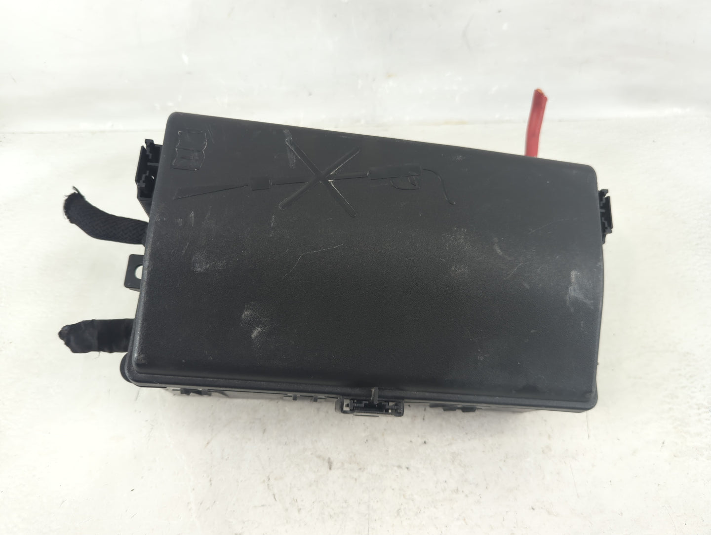 2016-2020 Chevrolet Impala Fusebox Fuse Box Panel Relay Module P/N:B12461952 Fits Fits 2016 2017 2018 2019 2020 OEM Used Aut