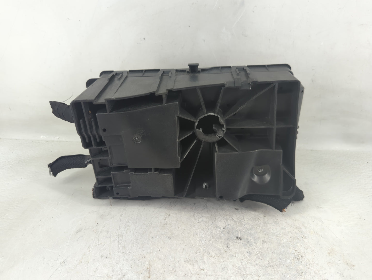 2016-2020 Chevrolet Impala Fusebox Fuse Box Panel Relay Module P/N:B12461952 Fits Fits 2016 2017 2018 2019 2020 OEM Used Aut
