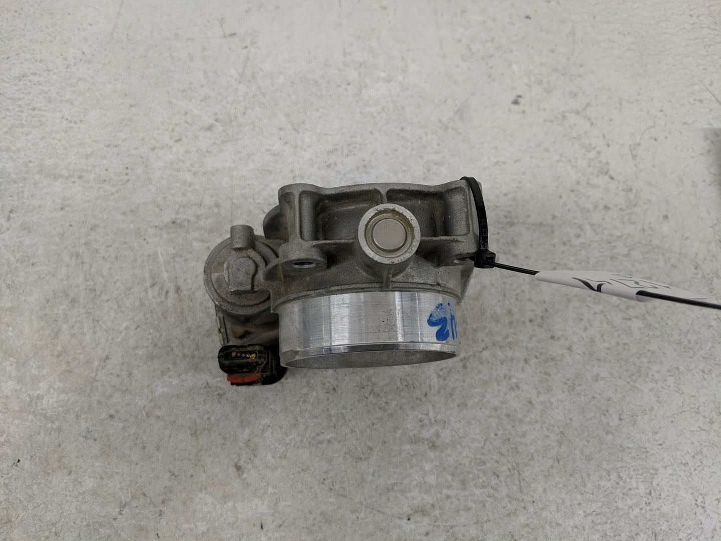 2012-2020 Chevrolet Impala Throttle Body Fits Fits 2012 2013 2014 2015 2016 2017 2018 2019 2020 2021 2022 OEM Used Auto Part