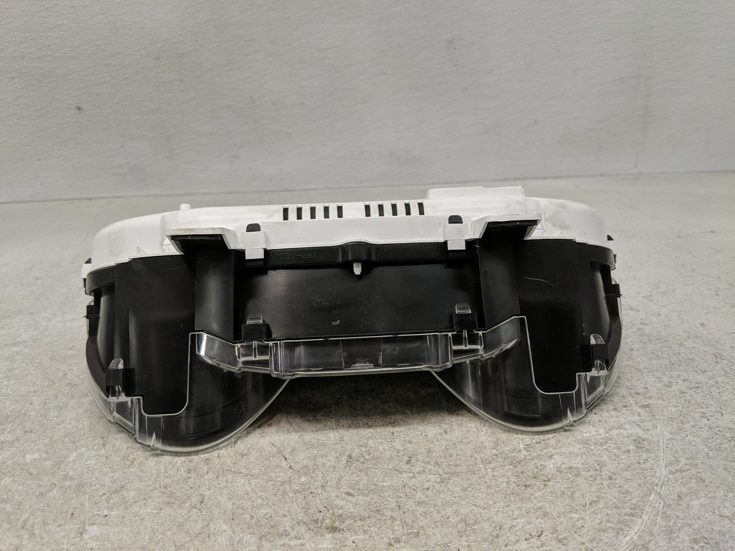 2017 Chevrolet Impala Instrument Cluster Speedometer Gauges P/N:84174428 Fits OEM Used Auto Parts - Oemusedautoparts1.com