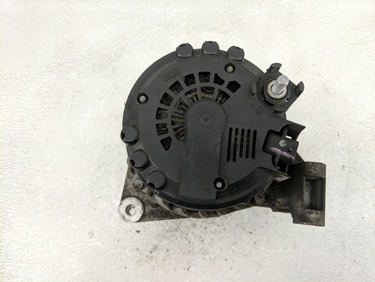 2017-2020 Chevrolet Impala Alternator Replacement Generator Charging Assembly Engine OEM P/N:13597235 Fits OEM Used Auto Par