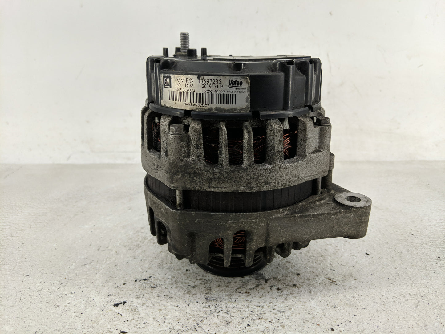 2017-2020 Chevrolet Impala Alternator Replacement Generator Charging Assembly Engine OEM P/N:13597235 Fits OEM Used Auto Par