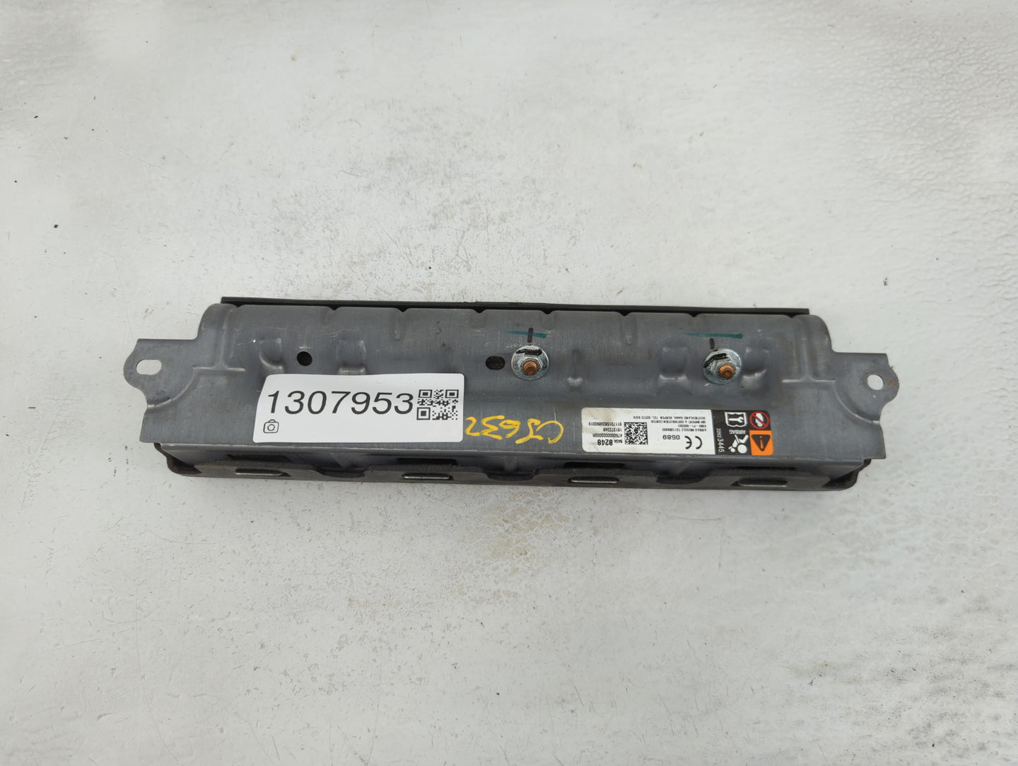 2017-2020 Chevrolet Impala Air Bag Passenger Right Dashboard OEM P/N:84048248 Fits Fits 2017 2018 2019 2020 OEM Used Auto Pa