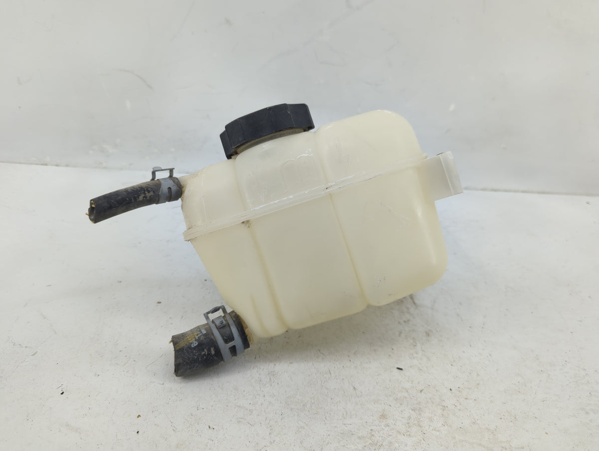 2014 Chevrolet Impala Radiator Coolant Overflow Expansion Tank Bottle 1369195 - Oemusedautoparts1.com