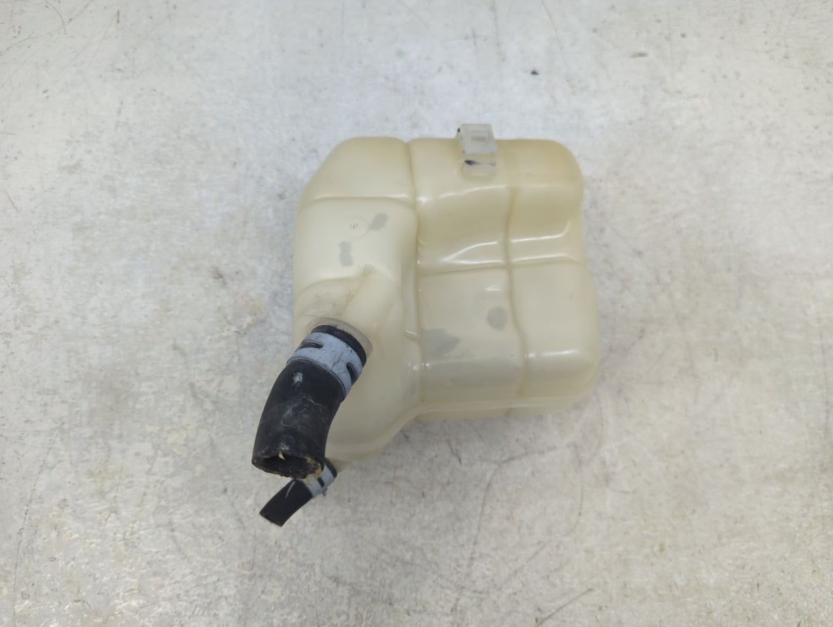 2014 Chevrolet Impala Radiator Coolant Overflow Expansion Tank Bottle 1390542 - Oemusedautoparts1.com