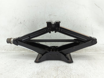 2017 Chevrolet Impala Spare Scissor Car Jack - Oemusedautoparts1.com