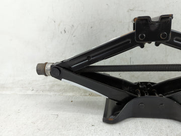 2017 Chevrolet Impala Spare Scissor Car Jack