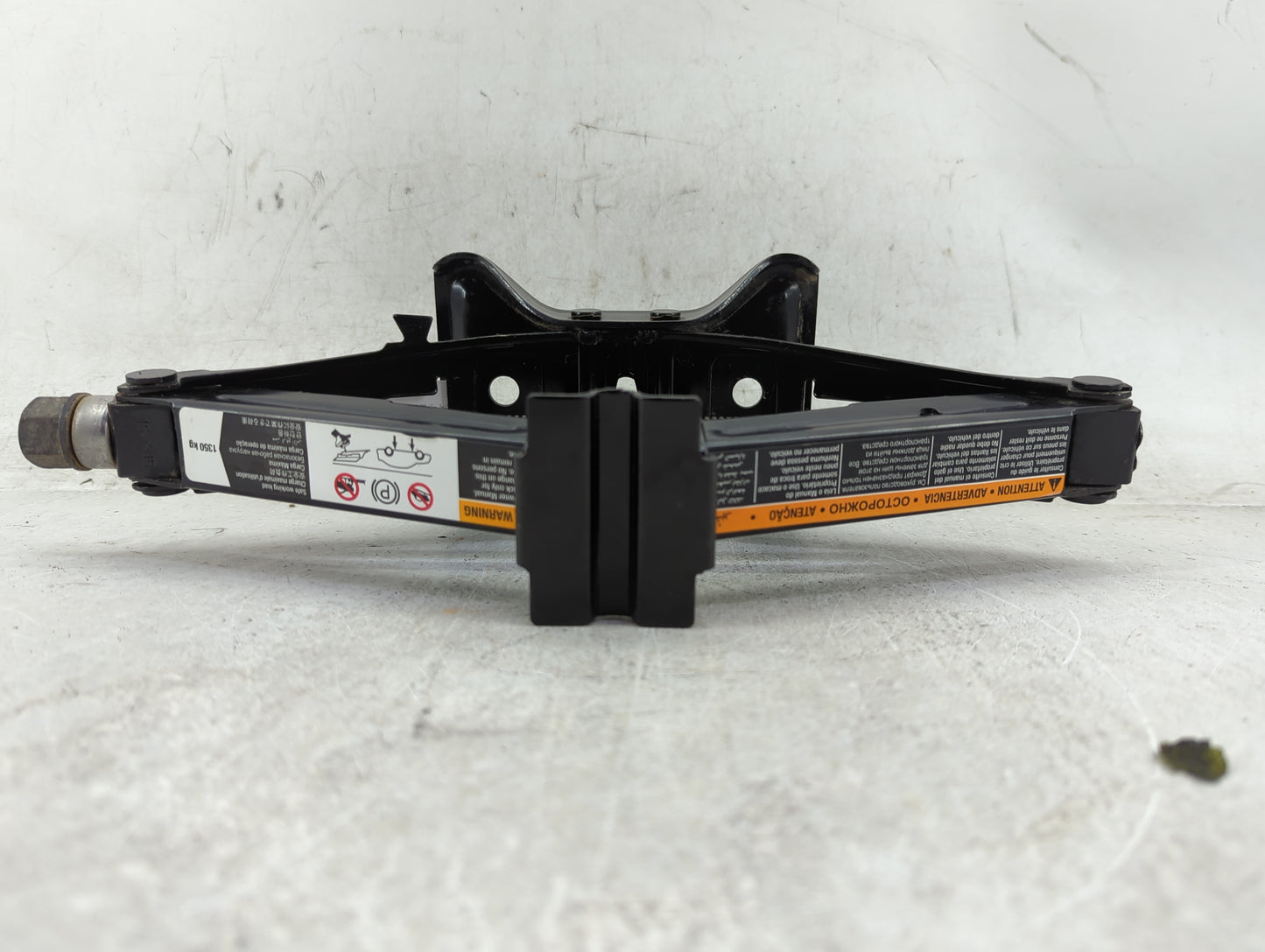 2017 Chevrolet Impala Spare Scissor Car Jack - Oemusedautoparts1.com