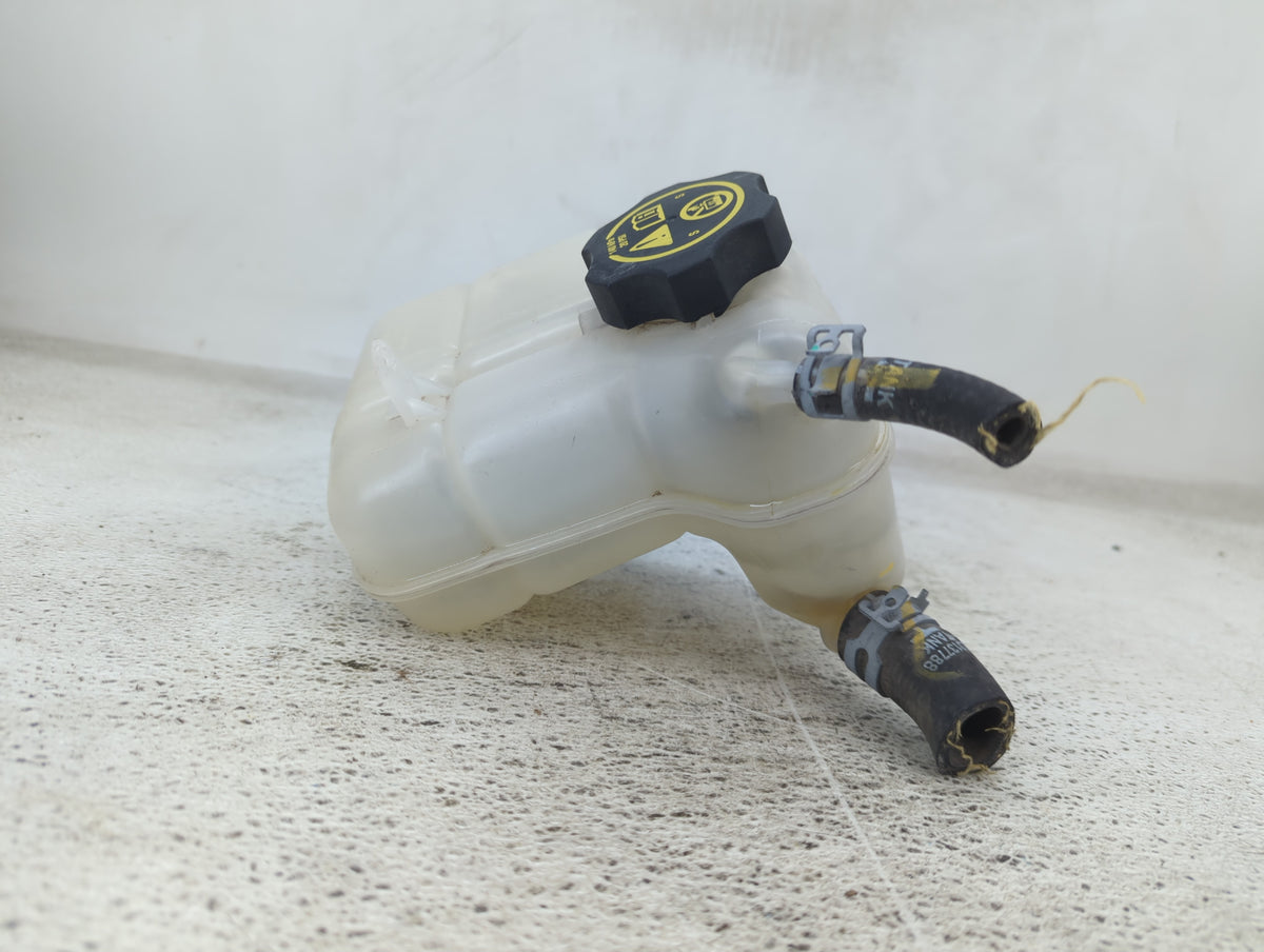 2014 Chevrolet Impala Radiator Coolant Overflow Expansion Tank Bottle 1432025 - Oemusedautoparts1.com