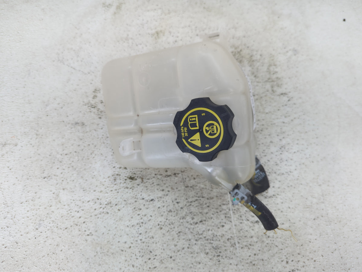 2014 Chevrolet Impala Radiator Coolant Overflow Expansion Tank Bottle 1432025 - Oemusedautoparts1.com