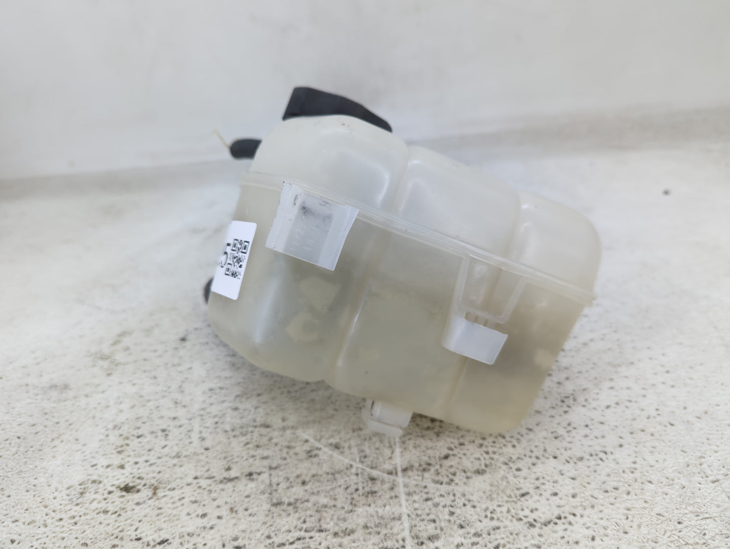 2014 Chevrolet Impala Radiator Coolant Overflow Expansion Tank Bottle - Oemusedautoparts1.com