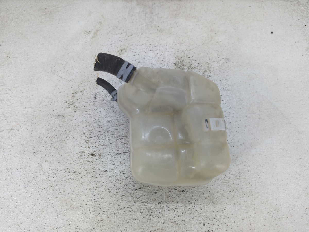 2014 Chevrolet Impala Radiator Coolant Overflow Expansion Tank Bottle 1432025 - Oemusedautoparts1.com