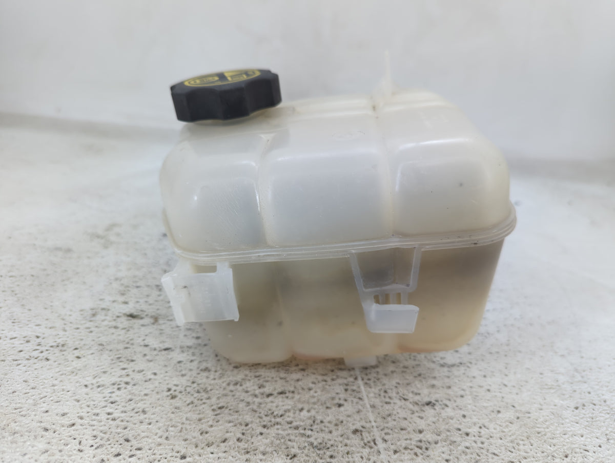 2014 Chevrolet Impala Radiator Coolant Overflow Expansion Tank Bottle 1432074 - Oemusedautoparts1.com