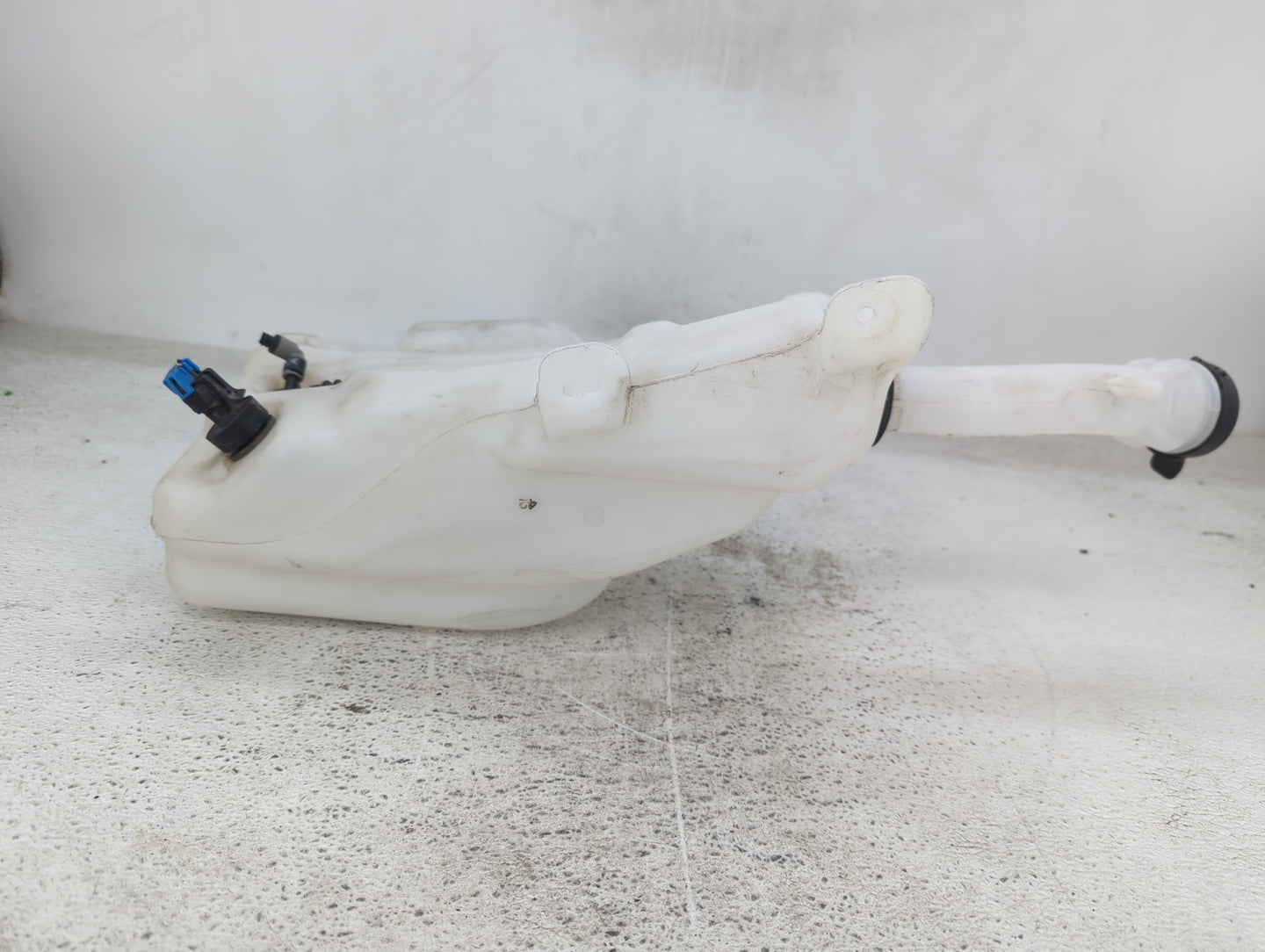 2014-2020 Chevrolet Impala Windshield Washer Fluid Reservoir Bottle Oem - Oemusedautoparts1.com