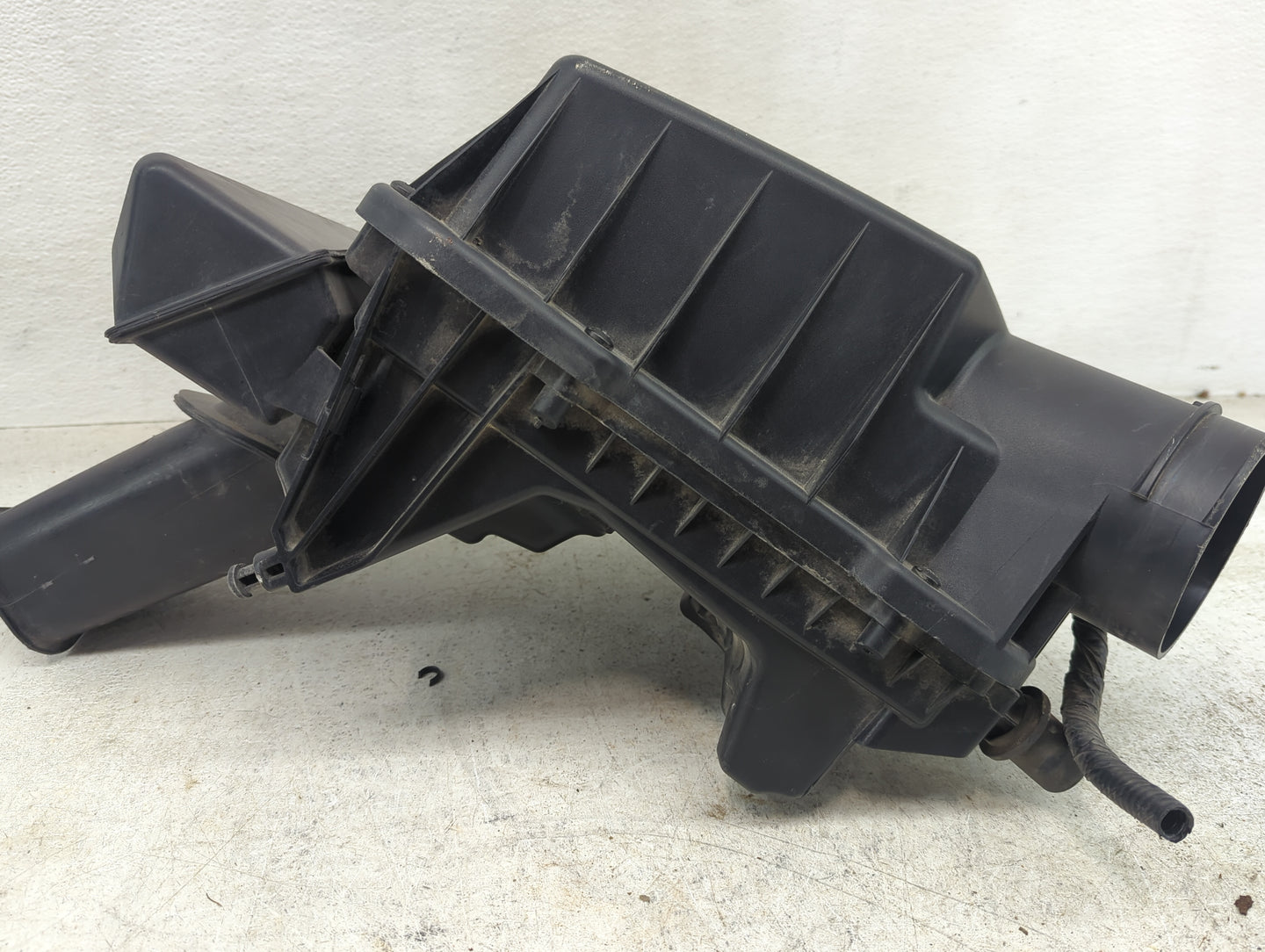 2014-2020 Chevrolet Impala Air Cleaner Intake-duct Hose Tube - Oemusedautoparts1.com