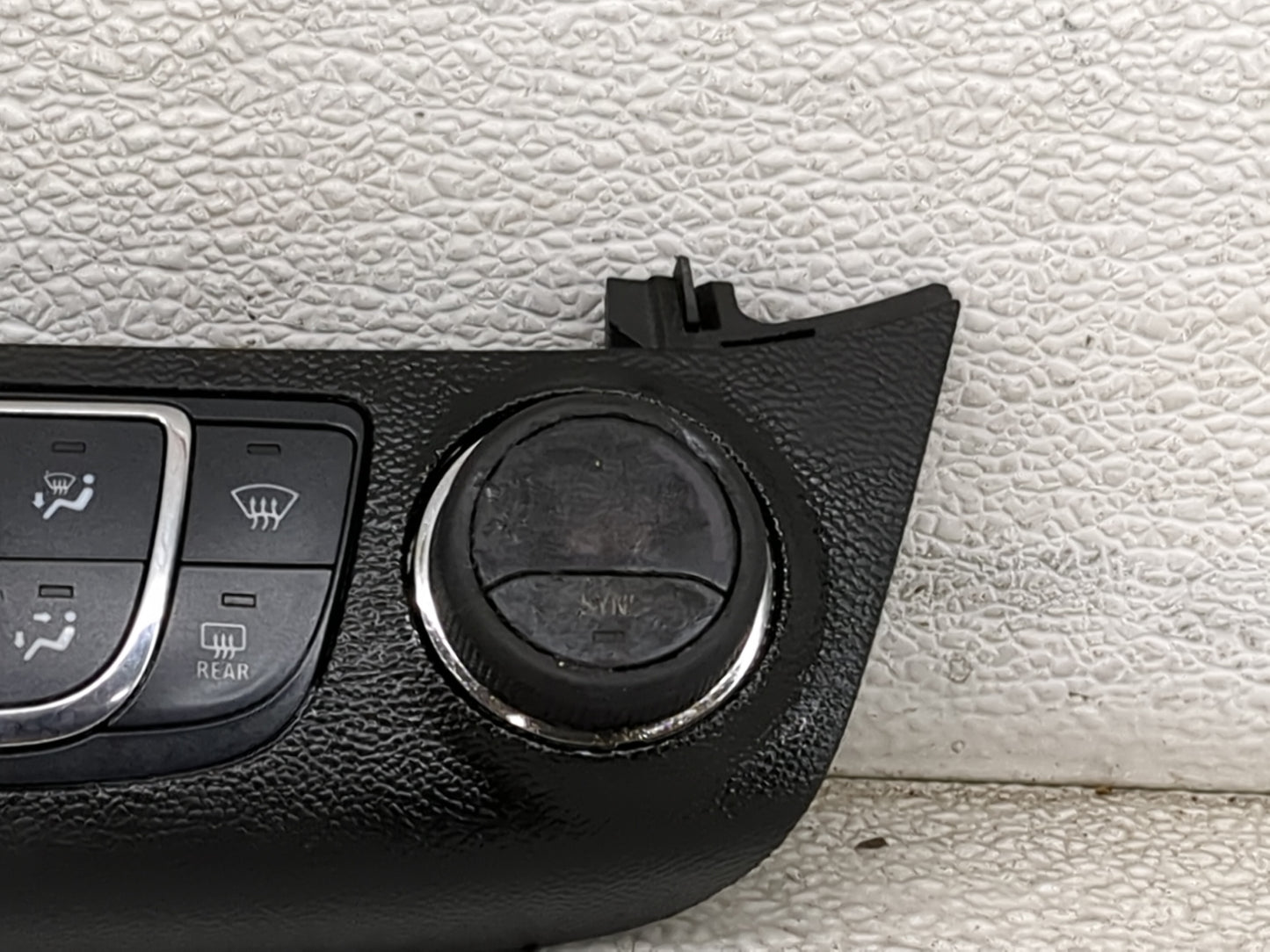 2014-2020 Chevrolet Impala Climate Control Module Temperature AC/Heater Replacement P/N:23453509 SBB677010 Fits OEM Used Aut