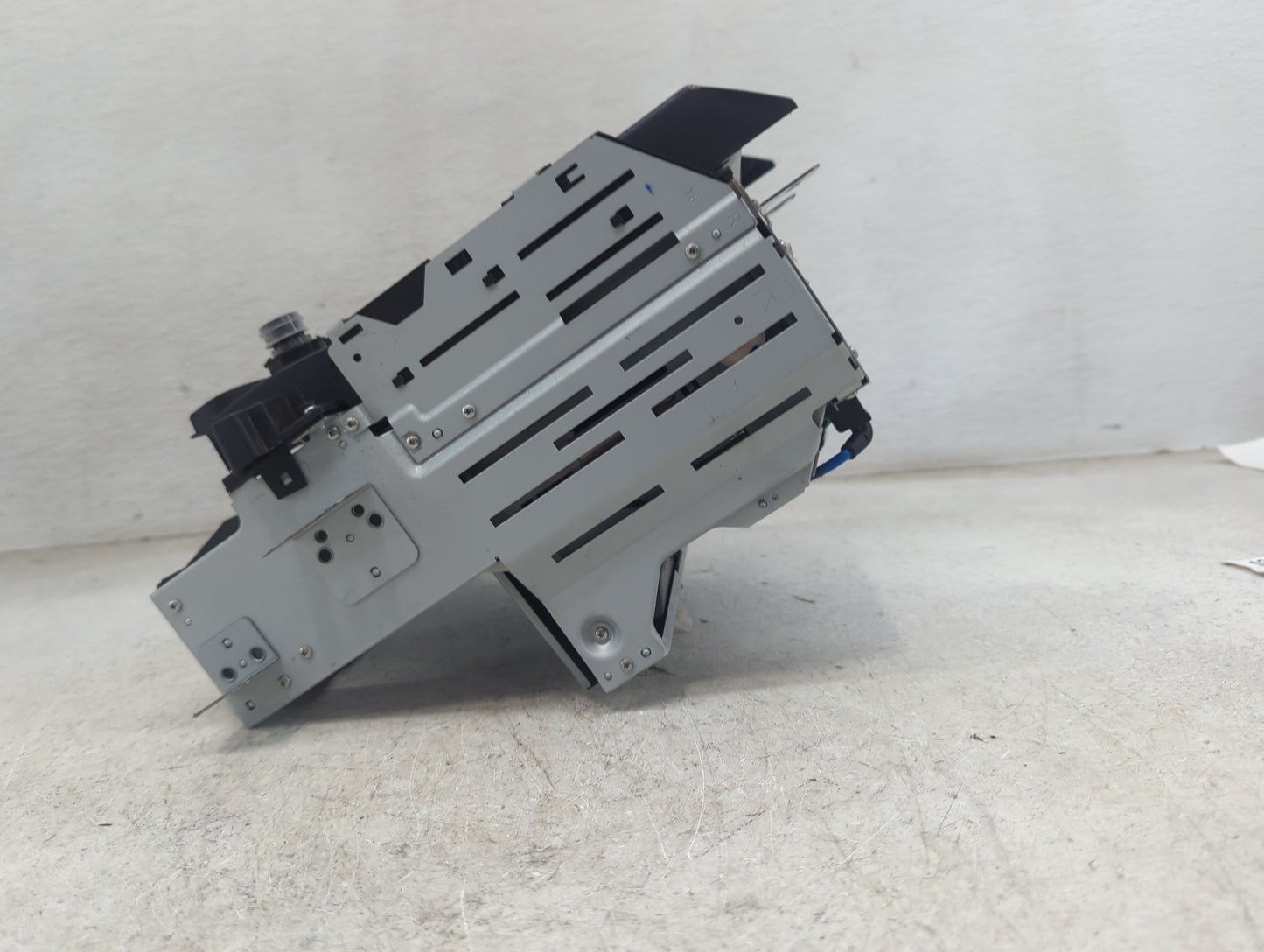 2014-2017 Chevrolet Impala Radio Control Panel 1468927 - Oemusedautoparts1.com