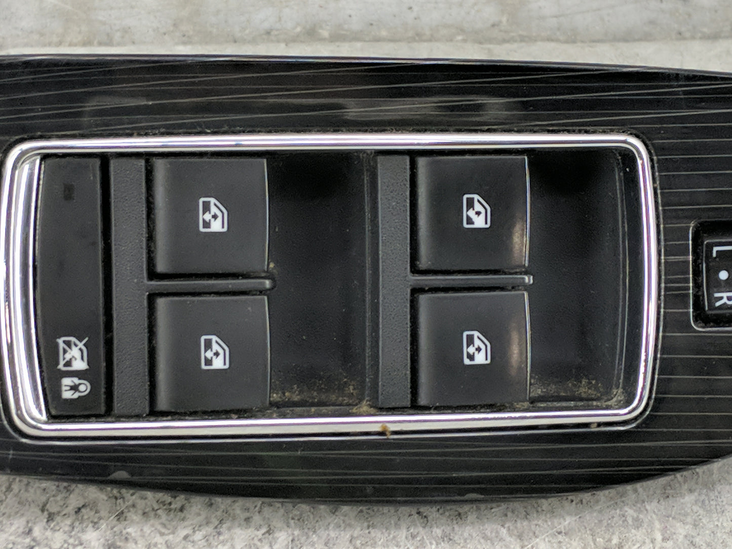 2014-2020 Chevrolet Impala Master Power Window Switch Replacement Driver Side Left P/N:23466791 4380103000000X Fits OEM Used