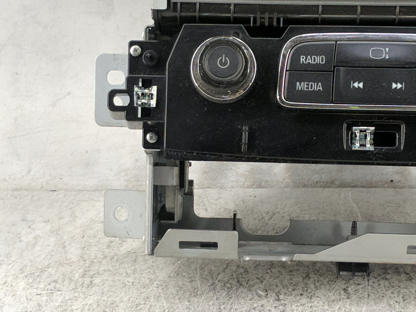 2017 Chevrolet Impala Radio Control Panel 1483784 - Oemusedautoparts1.com