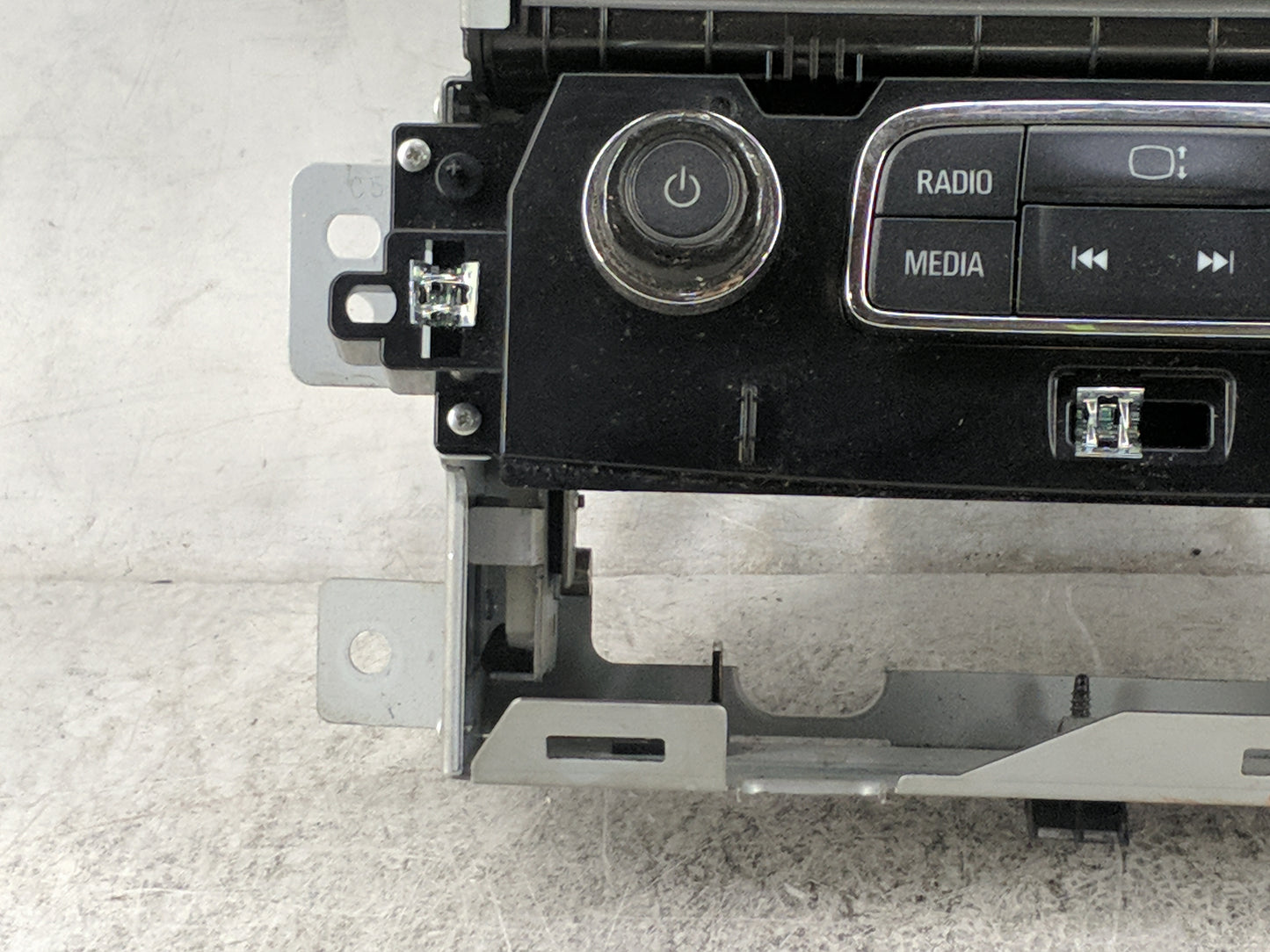 2017 Chevrolet Impala Radio Control Panel 1483784 - Oemusedautoparts1.com
