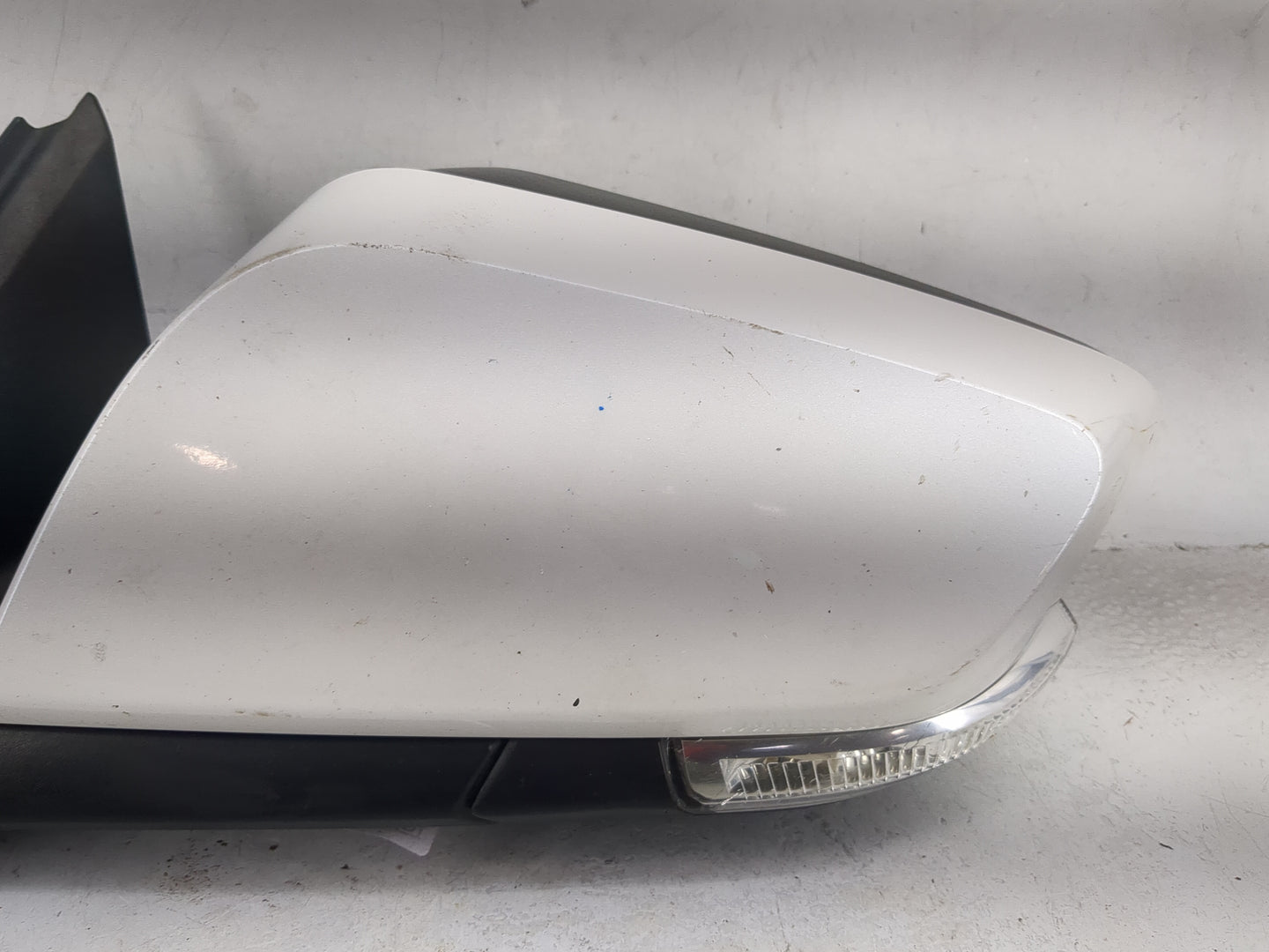 2016-2017 Chevrolet Impala Passenger Side View Mirror - Right Door Mirror OEM Used - Oemusedautoparts1.com