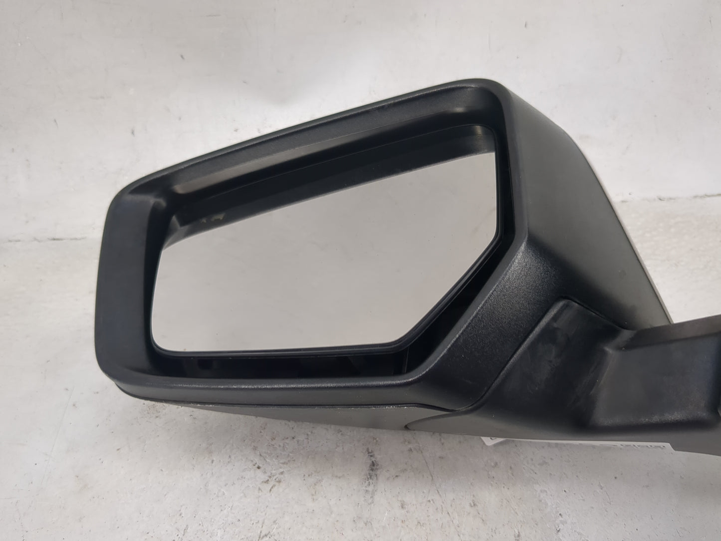 2016-2017 Chevrolet Impala Passenger Side View Mirror - Right Door Mirror OEM Used - Oemusedautoparts1.com