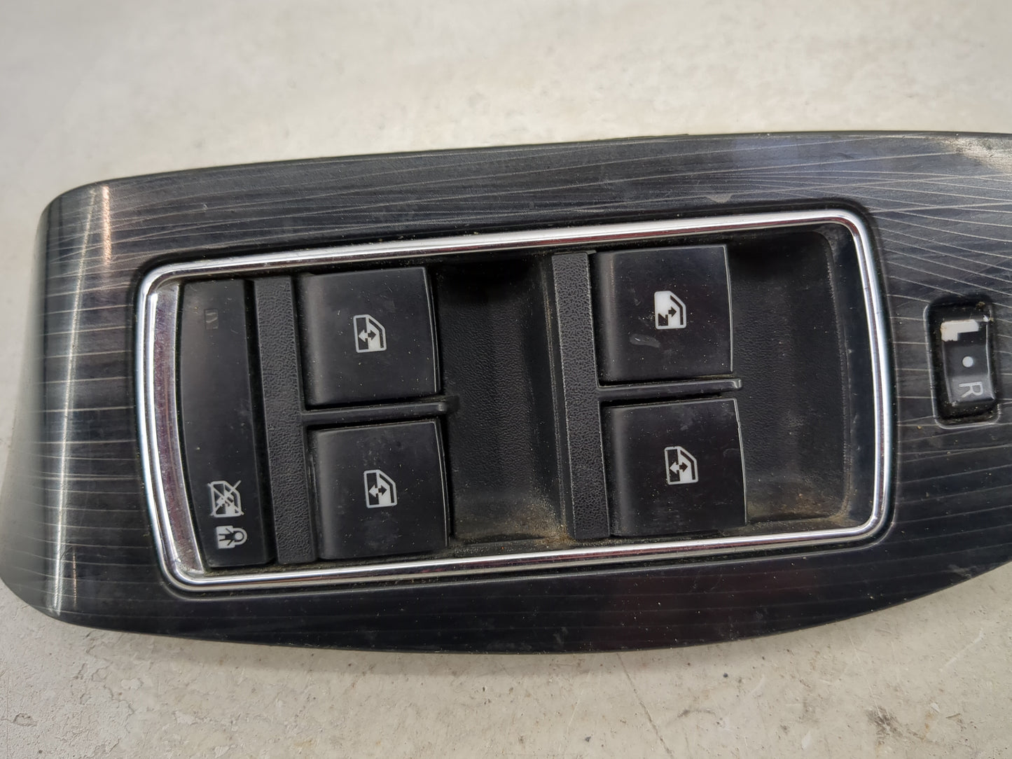 2014-2020 Chevrolet Impala Master Power Window Switch Replacement Driver Side Left P/N:23466791 4380103000000X Fits OEM Used