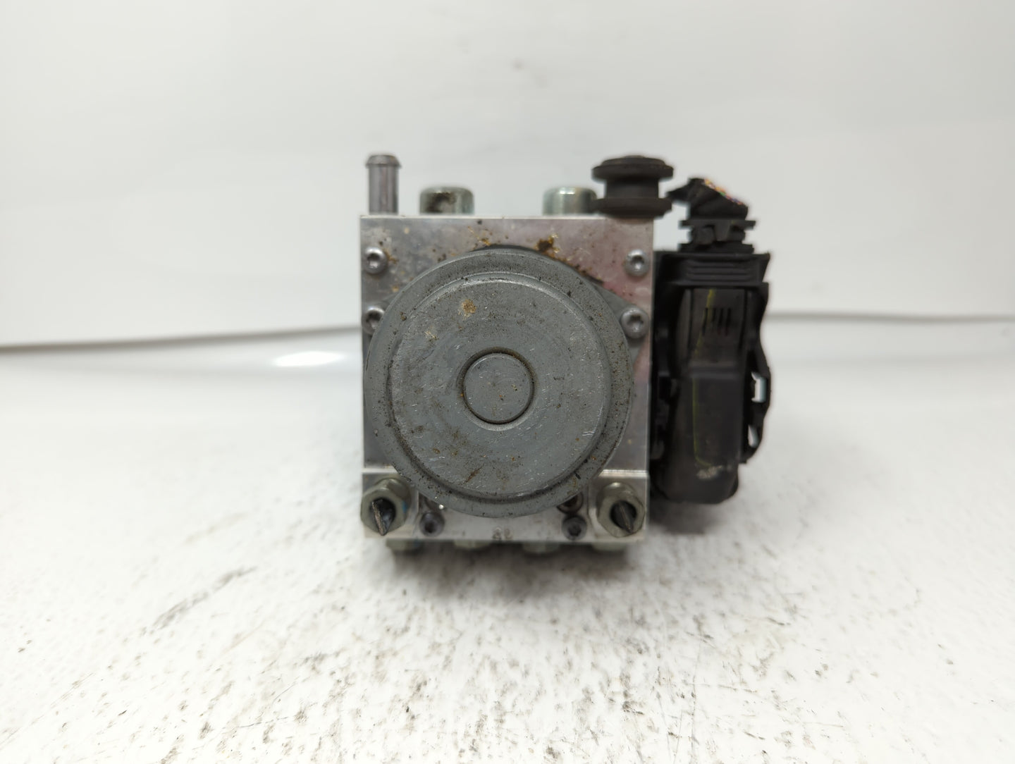 2017-2019 Chevrolet Impala ABS Pump Control Module Replacement P/N:84314306 84020433, 84092226, 84020431 Fits Fits 2017 2018