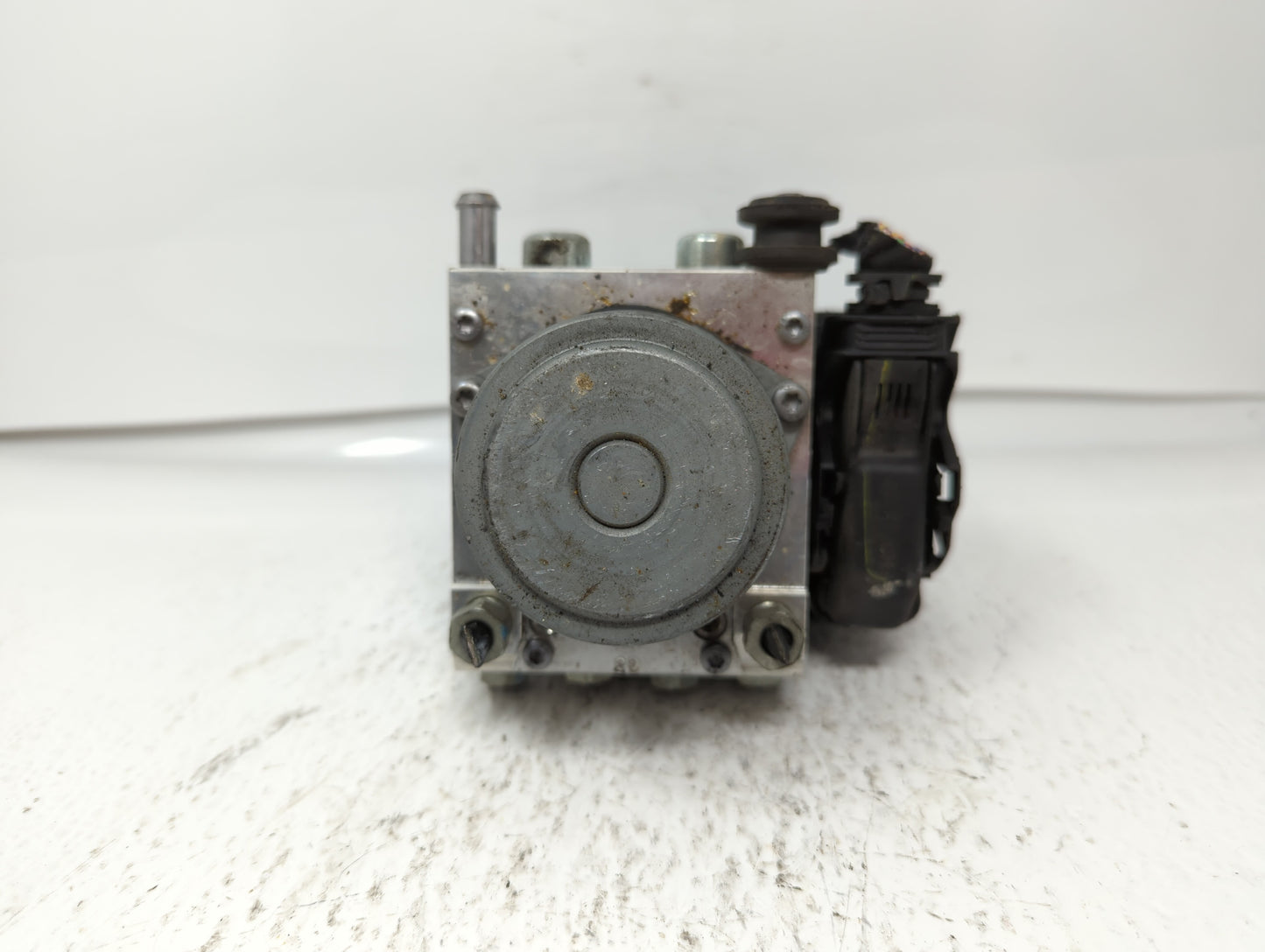 2017-2019 Chevrolet Impala ABS Pump Control Module Replacement P/N:84314306 84020433, 84092226, 84020431 Fits Fits 2017 2018