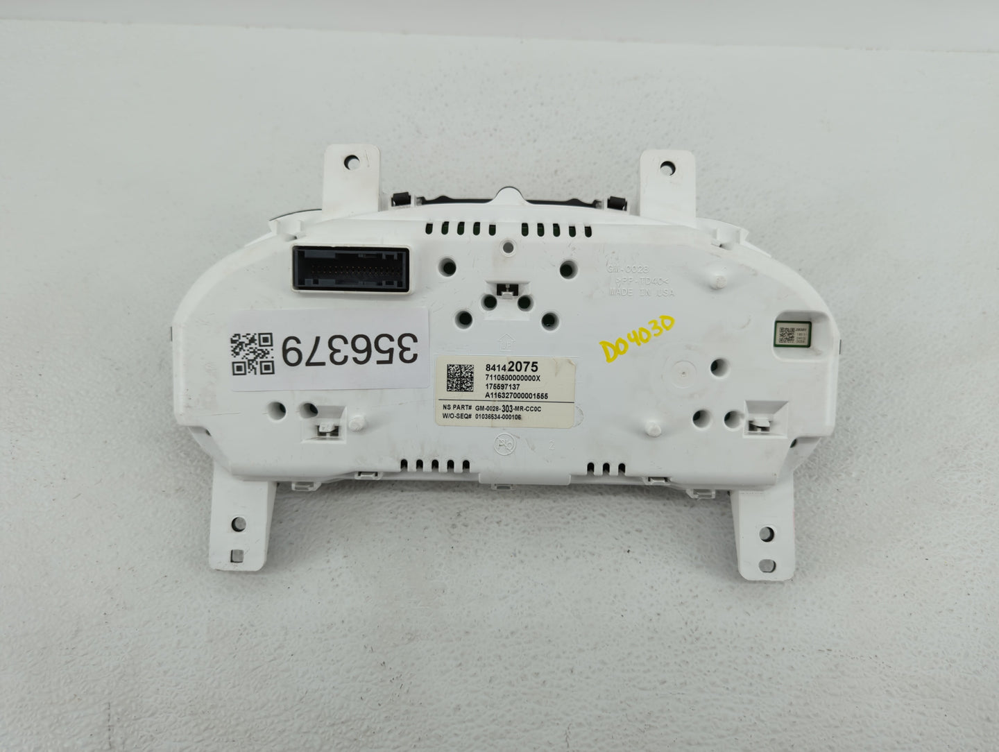 2017-2019 Chevrolet Impala Instrument Cluster Speedometer Gauges P/N:84142075 84174430 Fits Fits 2017 2018 2019 OEM Used Aut