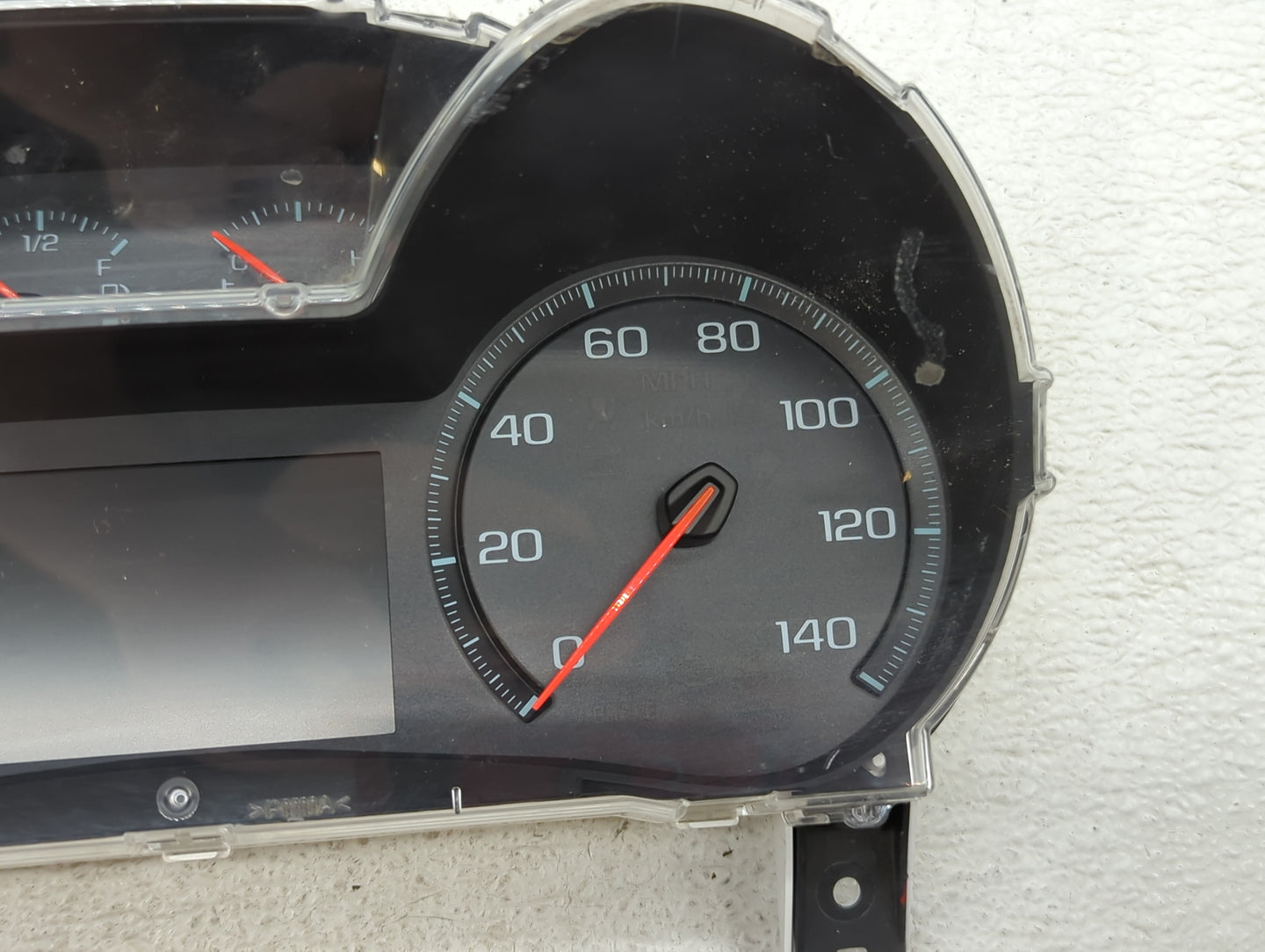 2017-2019 Chevrolet Impala Instrument Cluster Speedometer Gauges P/N:84037517 84332429 Fits Fits 2017 2018 2019 OEM Used Aut