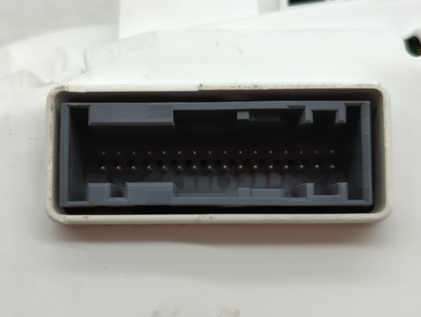2017-2019 Chevrolet Impala Instrument Cluster Speedometer Gauges P/N:84037517 84332429 Fits Fits 2017 2018 2019 OEM Used Aut