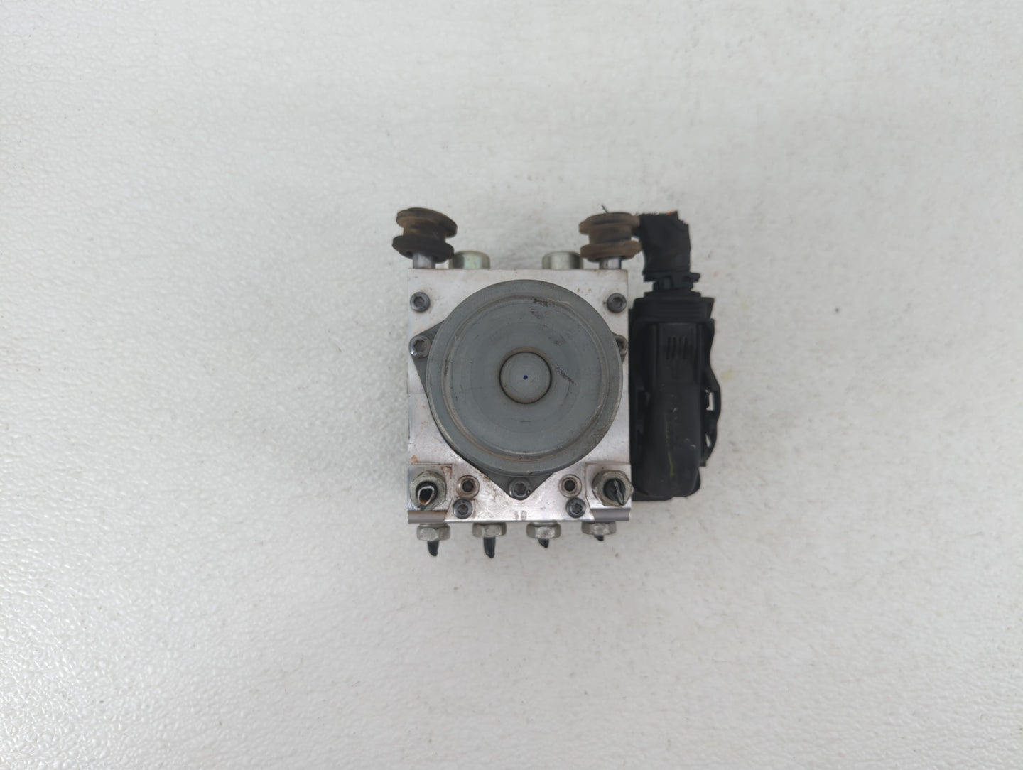 2017-2020 Chevrolet Impala ABS Pump Control Module Replacement P/N:84605919 84314306, 84020433 Fits Fits 2017 2018 2019 2020